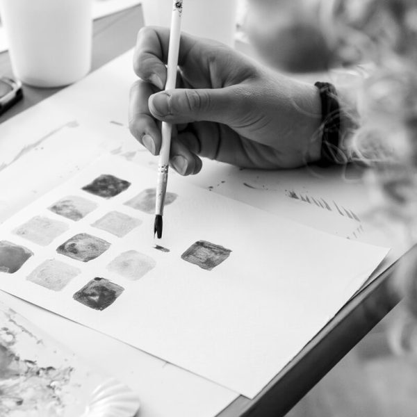 Kreativmoment Workshop in der Umsetzung mit Farbe und Pinsel